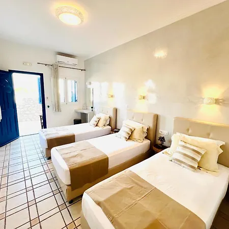 Arapiou 3* Perivolos (Santorini)